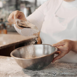 Всыпьте муку