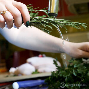 Мыть розмарин