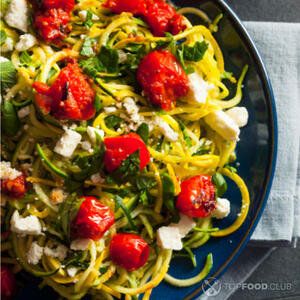 Паста спагетти из кабачков в соусе