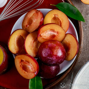 Очищенная слива