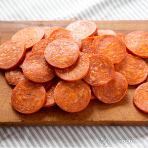 ломтики салями