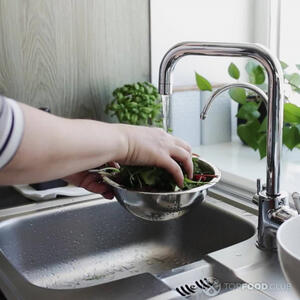 Мыть листья