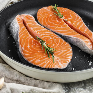 Рыба на сковороде