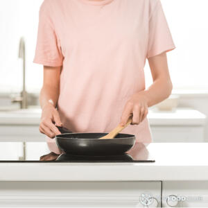 обжариваем курицу