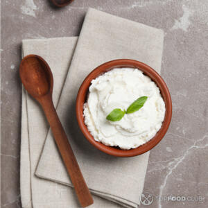 Добавляем рикотту