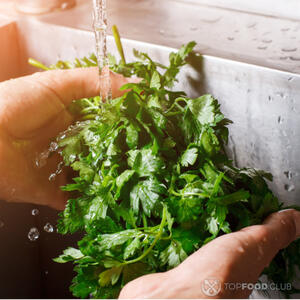 Петрушку мыть