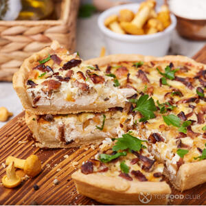  готовый киш с курицей и шампиньонами