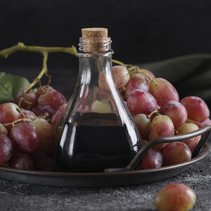 Добавить уксус бальзамический