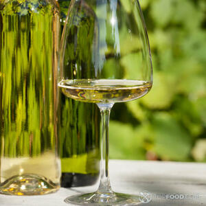 Добавить вино