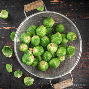 чистить брюссельскую капусту