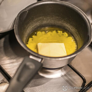 растопить сливочное масло