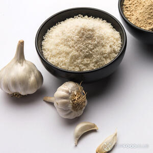 Добавляем чеснок