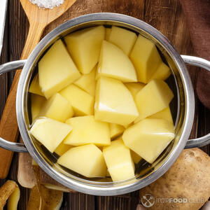 нарезанный картофель