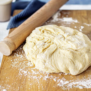 Замесите тесто