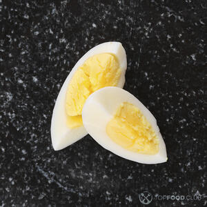 нарезанные яйца