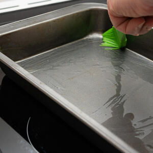 Смазать форму