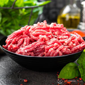 смешайте мясной фарш