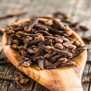 Добавьте гвоздику