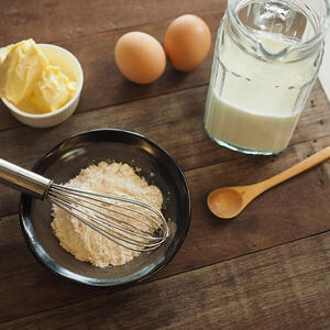 Подготовьте все необходимые ингредиенты. 