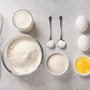 Приготовьте все продукты заранее, чтобы они стали комнатной температуры.