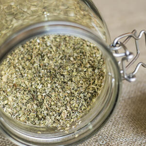 добавить итальянские травы