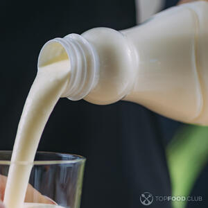 Налейте кефир