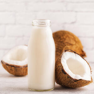 добавьте кокосовое молоко,