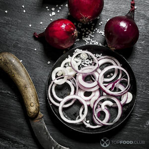 красный лук кольцами