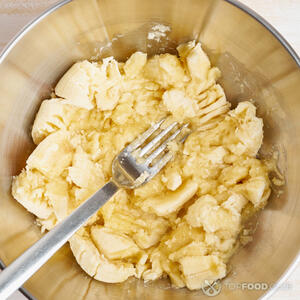 Раздавите банан