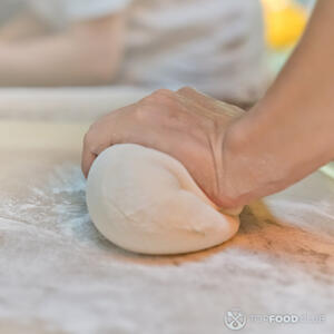 тесто перемесить