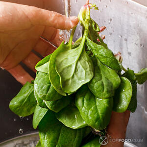 Шпинат мыть