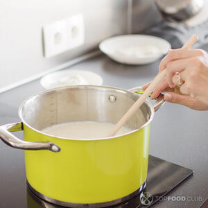 кипятим молоко