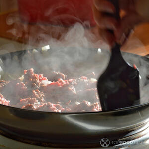 Обжарить фарш