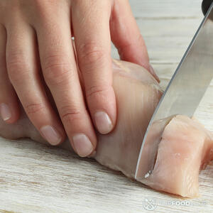 резать грудку