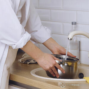 Налить воду