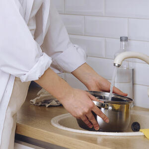 Налить воду