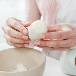 Чистите яйца