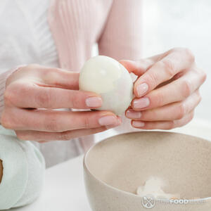 Чистите яйца