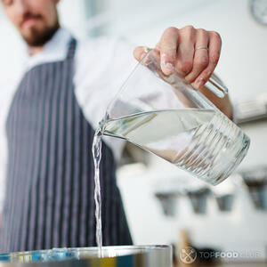 наливаем воду