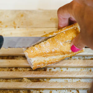 Багет разрежьте