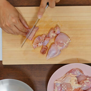 нарезаем курицу