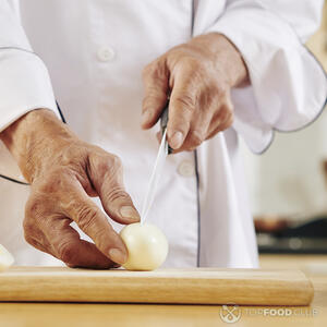 резать яйцо