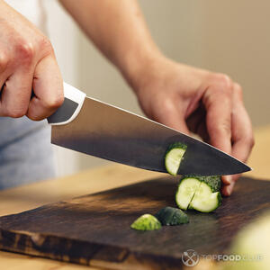 Резать огурцы