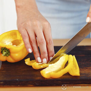 перец желтый резать