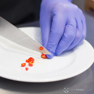 перец чили нарезать