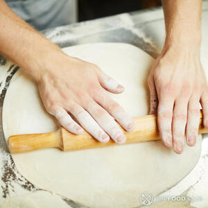 раскатываем тесто