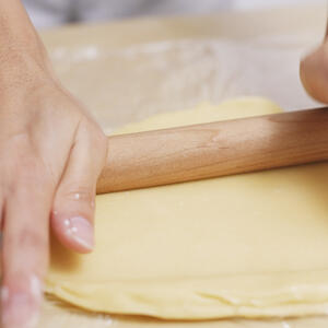 Раскатать тесто