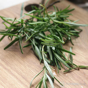 Розмарин резать