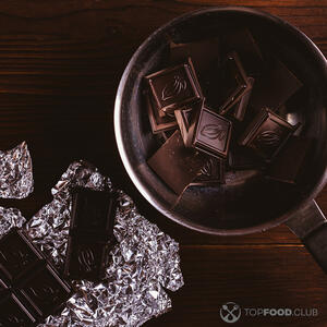  шоколад нарежьте кубиками