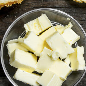 Нарезать масло